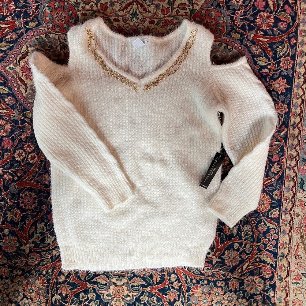 Women's Cold-shoulder Sweater Large